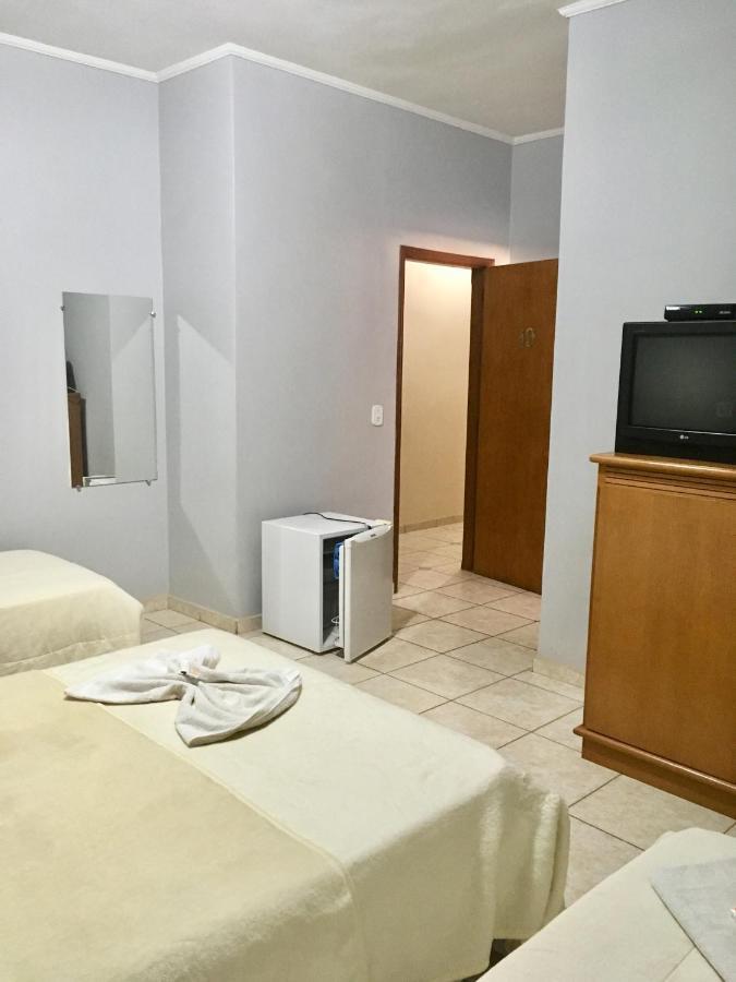 Oasis Hotel Severínia エクステリア 写真