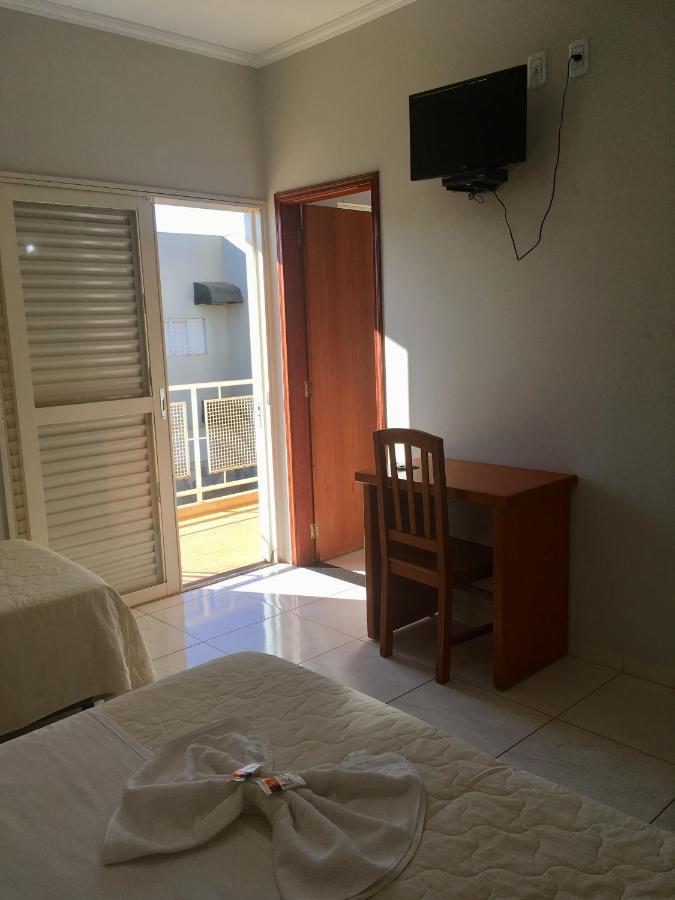 Oasis Hotel Severínia エクステリア 写真